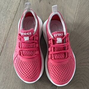 CROCS Kids Fuchsia Sneakers